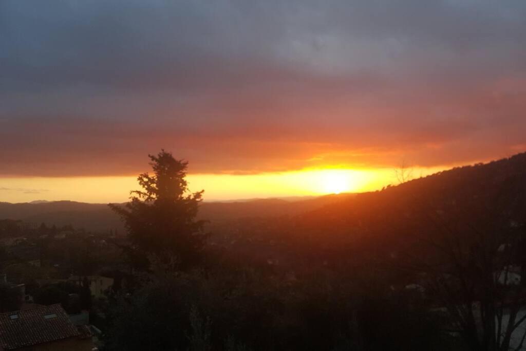 De 1 A 6 Avec Terrasse Solarium, Vue Panoramique Et Parking Gratuit Leilighet Grasse Eksteriør bilde